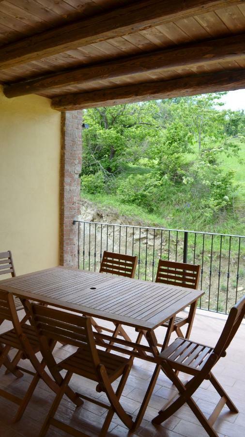 Agriturismo "Veritas" Bed & Wine Casaleggio Boiro Екстериор снимка