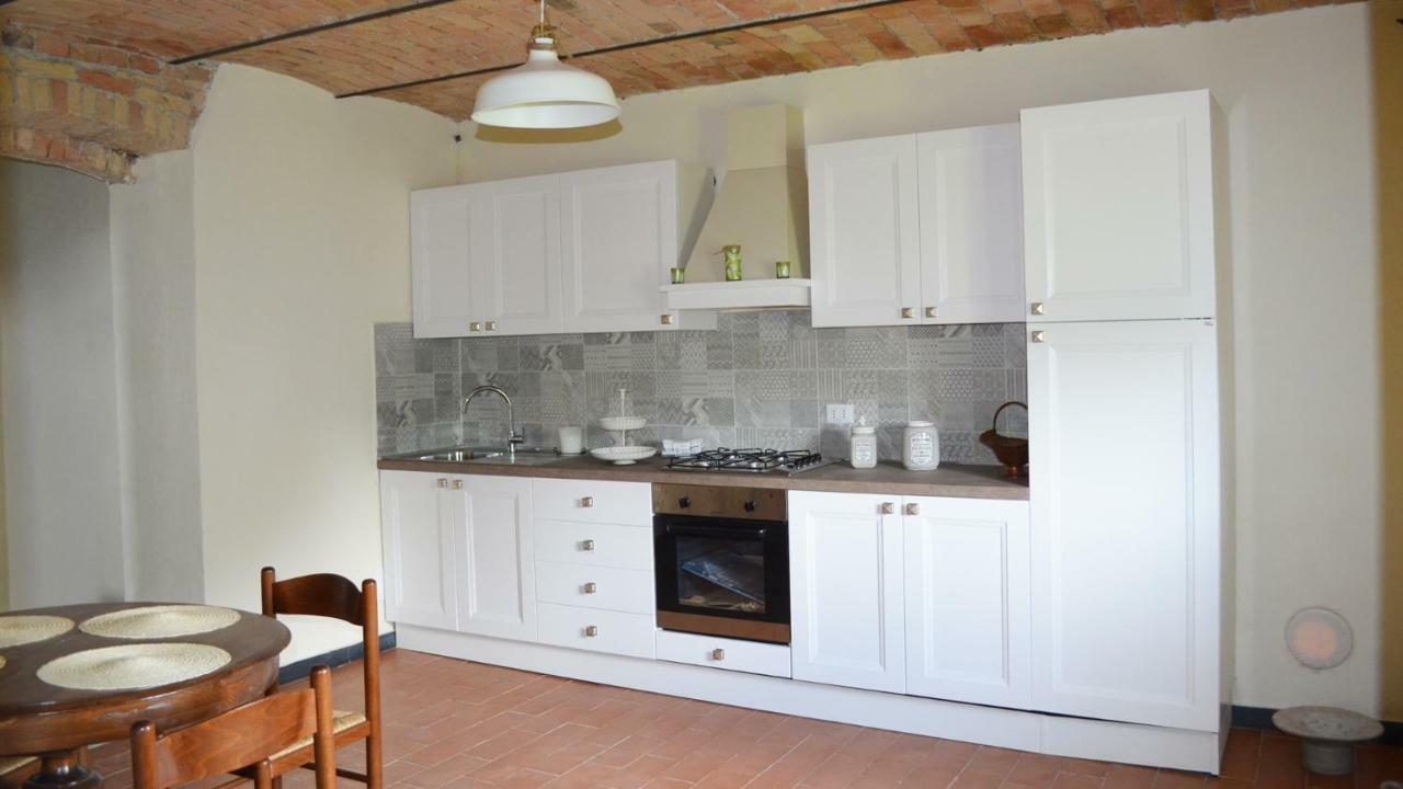 Agriturismo "Veritas" Bed & Wine Casaleggio Boiro Екстериор снимка