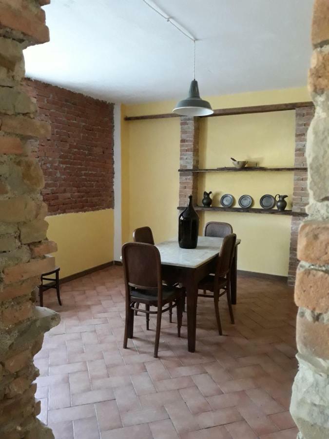 Agriturismo "Veritas" Bed & Wine Casaleggio Boiro Екстериор снимка