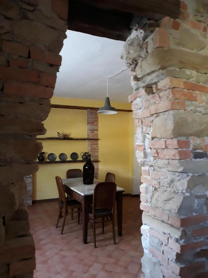Agriturismo "Veritas" Bed & Wine Casaleggio Boiro Екстериор снимка