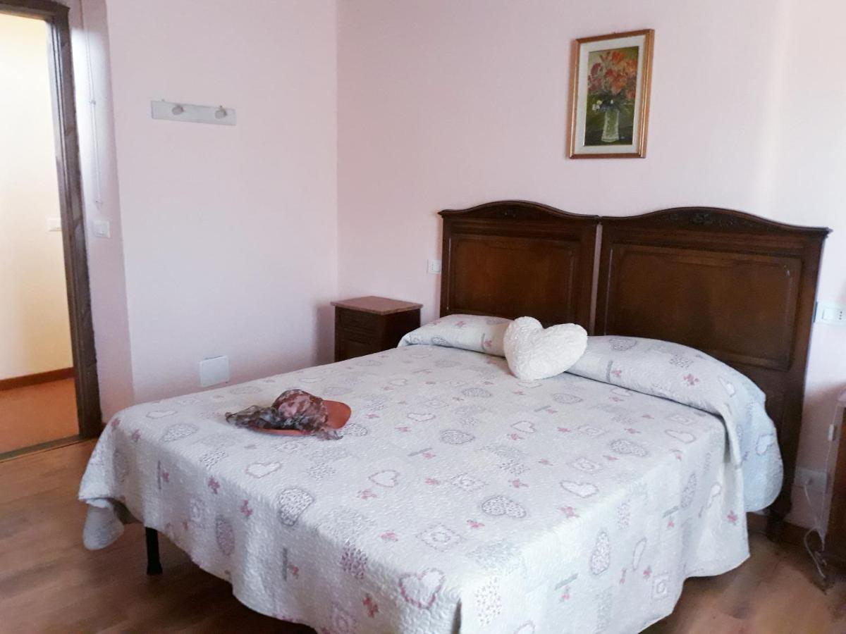 Agriturismo "Veritas" Bed & Wine Casaleggio Boiro Екстериор снимка